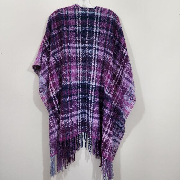 Woolrich super soft purple plaid blanket poncho with tassel trim one size - Picture 4 of 10
